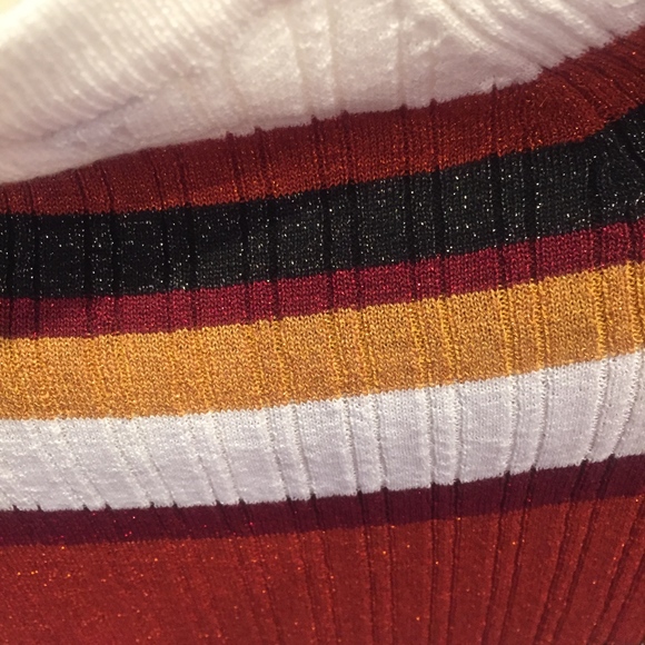 H&M Divided Short Sleeve Sweater Top - Picture 2 of 5